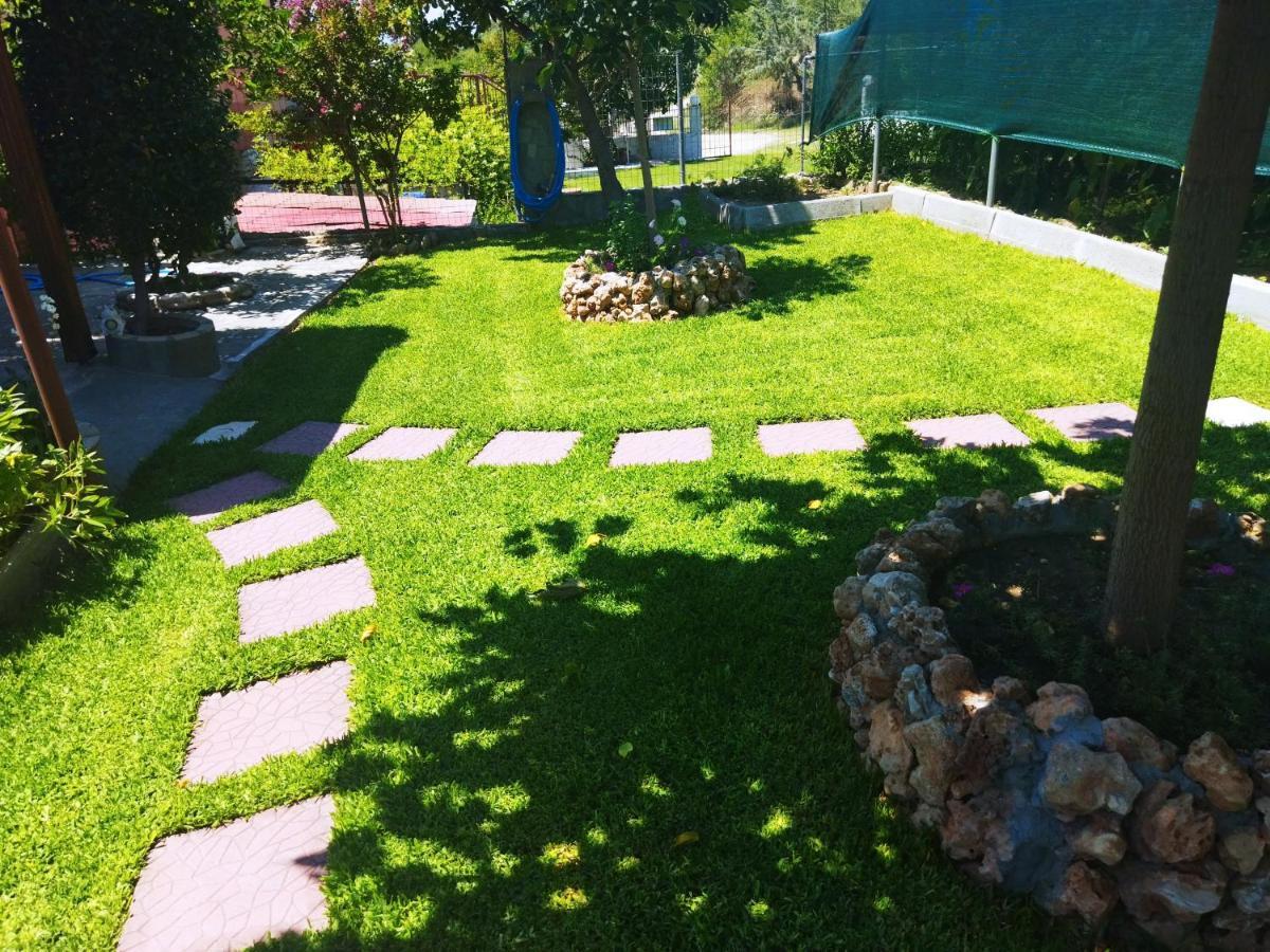 Adam'S Holiday House 2019 Karianí Kültér fotó